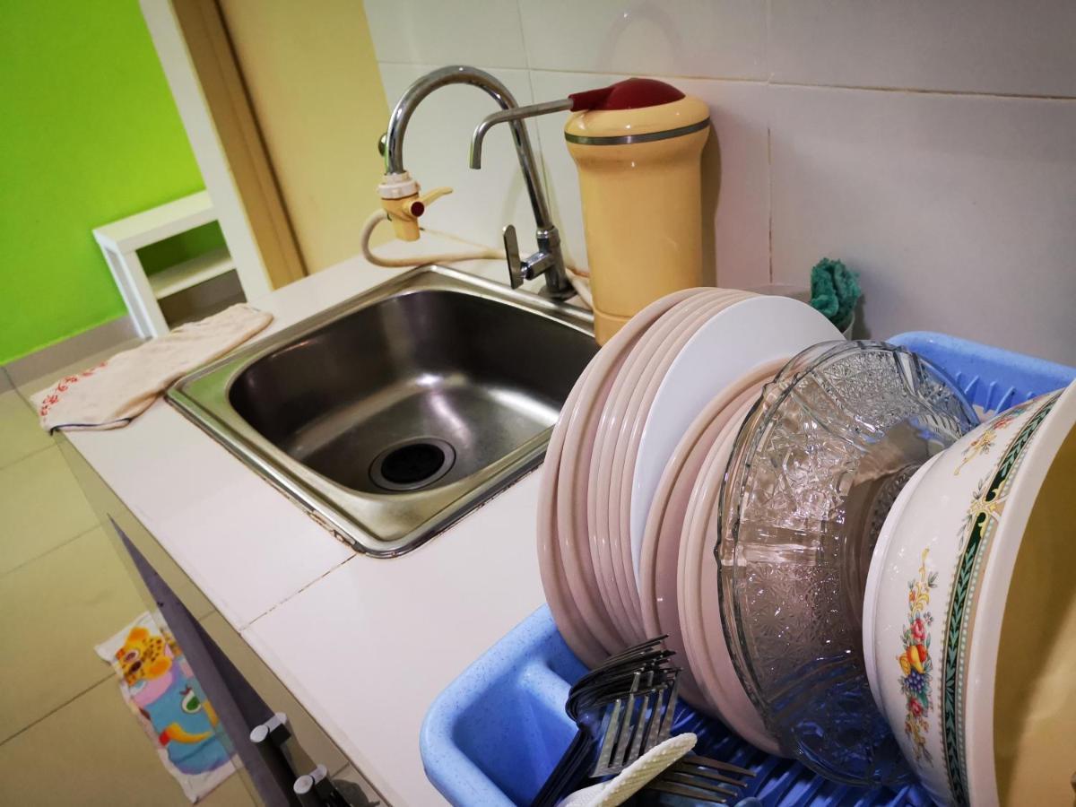 Homestay Sa De' Viana Apartment Кота-Бару Екстер'єр фото
