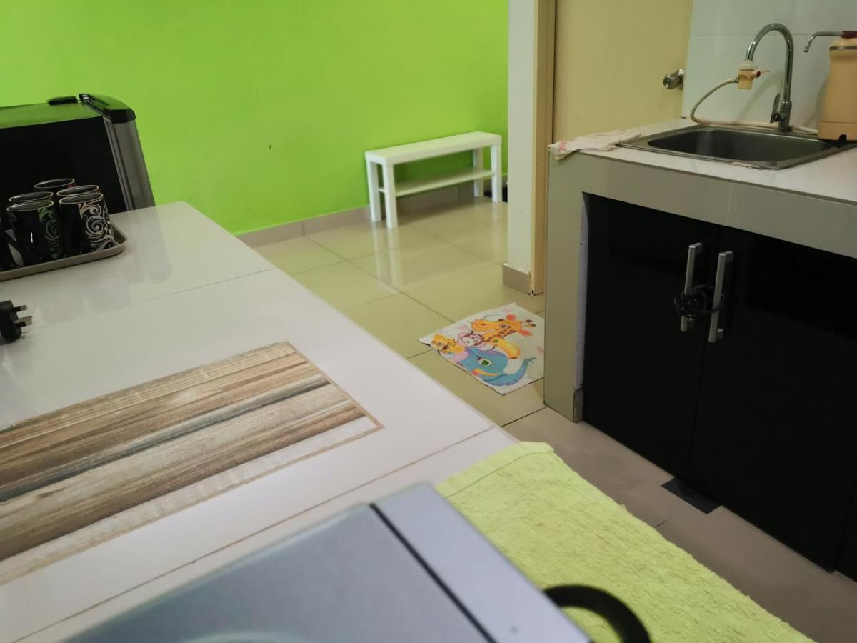 Homestay Sa De' Viana Apartment Кота-Бару Екстер'єр фото